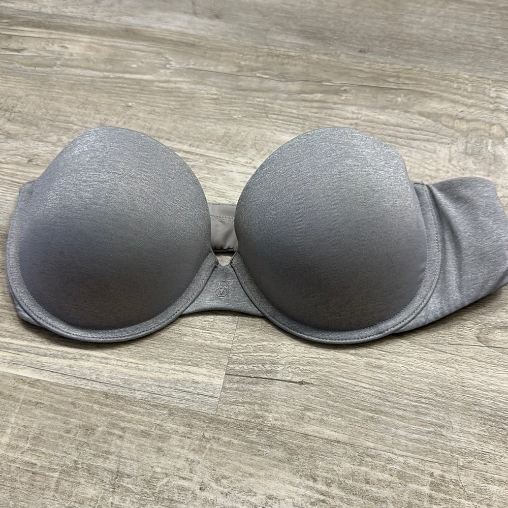 NWOT Victoria Secret strapless bra
